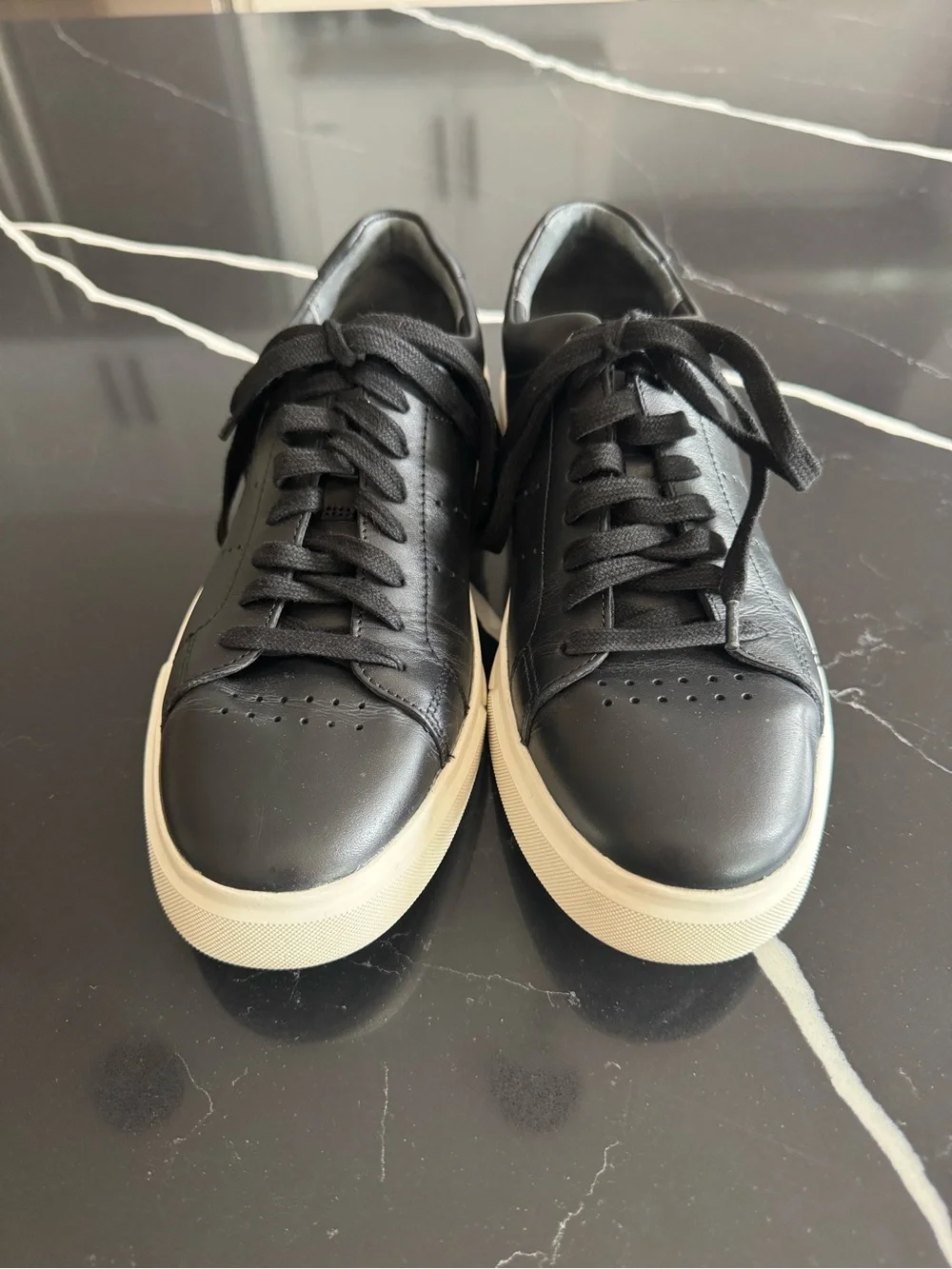 Vince classic black